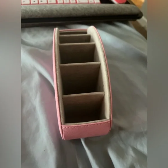 Pink Leather 5 Slot Remote Control Holder Organizer - Picture 4 of 4